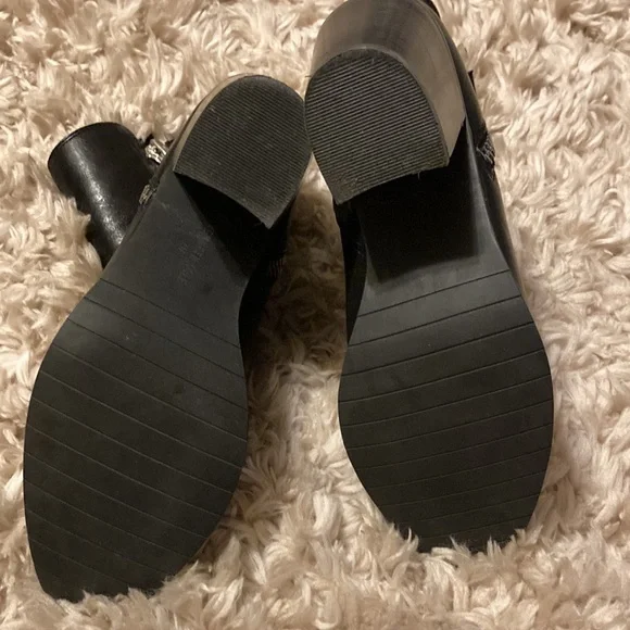 Kenneth Cole black leather ankle boot, Size 7 - Picture 5 of 11